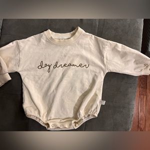 2 SET!! Unique sweatshirt onesie two-set- 12-18M
